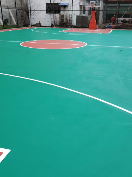 大涌镇 球场长期使用易出现地面开裂